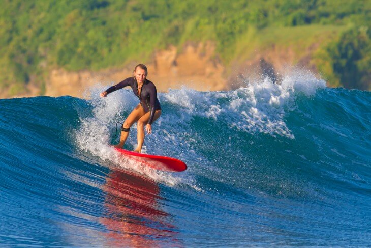 A History of Women’s Surfing in Hawaii