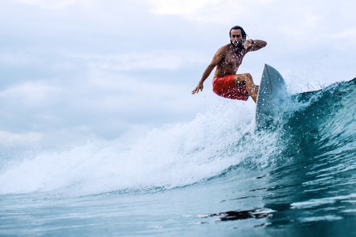 Surfing Etiquette in Hawaii: Unwritten Rules of the Waves